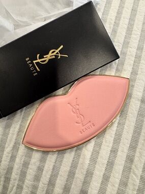 YSL Beauty Lip Shaped Mirror 🆕